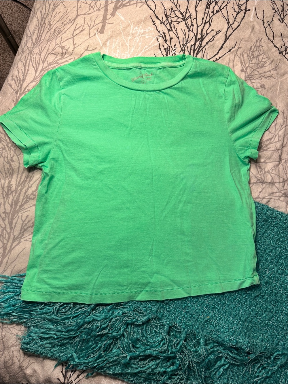 The limey-est lime green tee shirt 🍋🟩